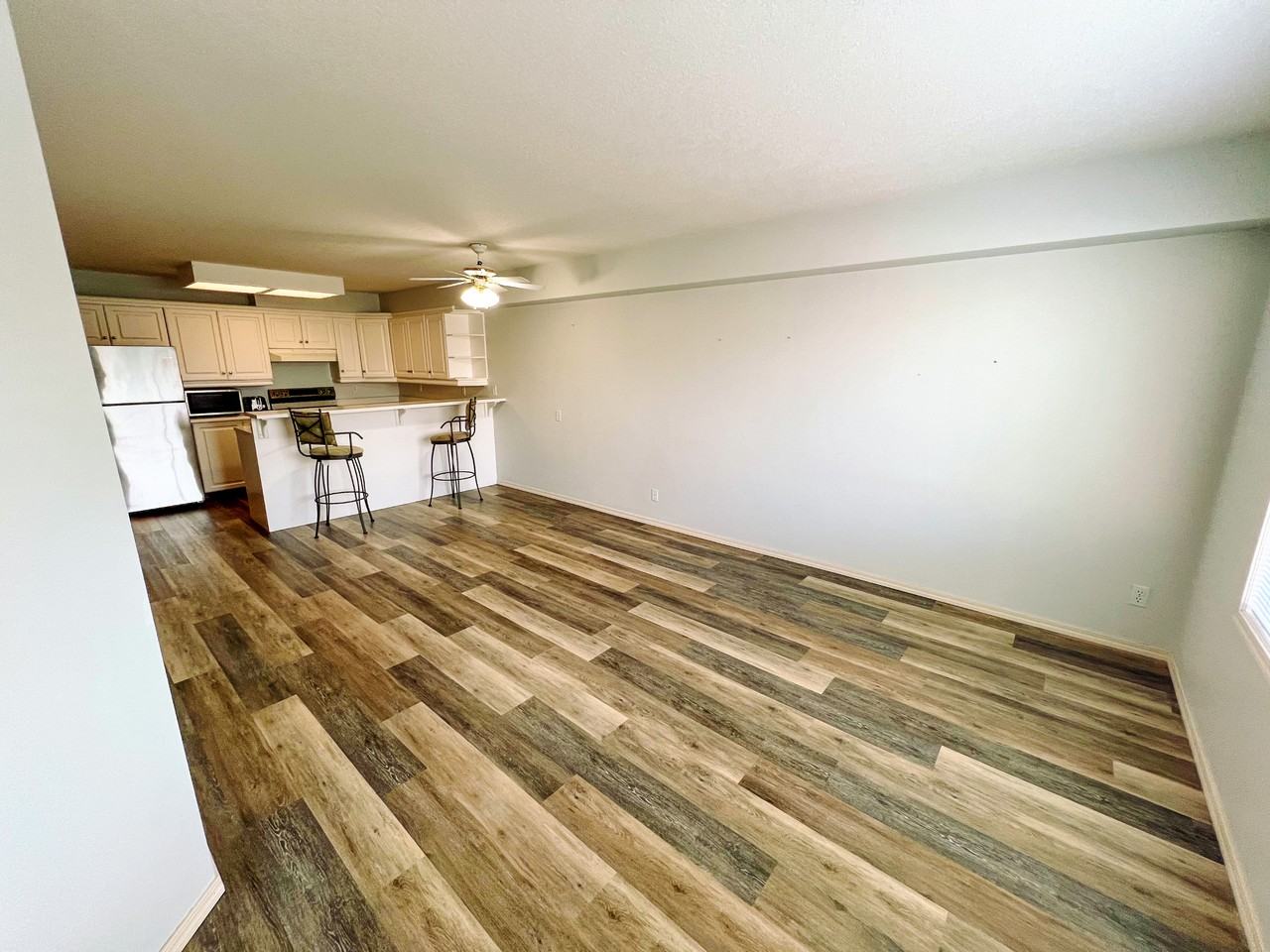 620 Columbia On The Park - Photo 6 of 22