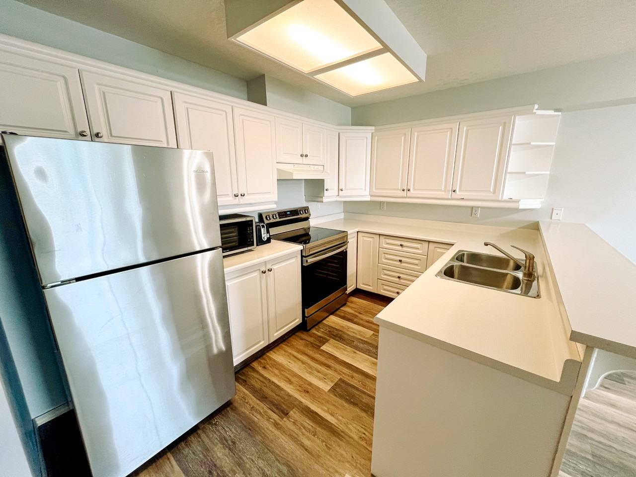 620 Columbia On The Park - Photo 7 of 22