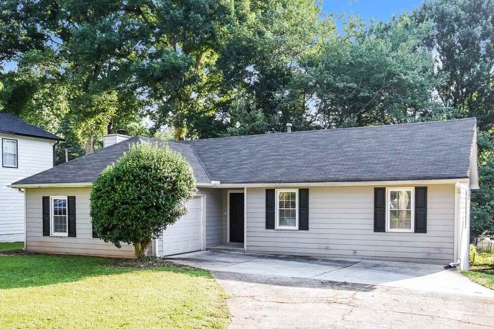 1471 Daniel Ln - Photo 4 of 17