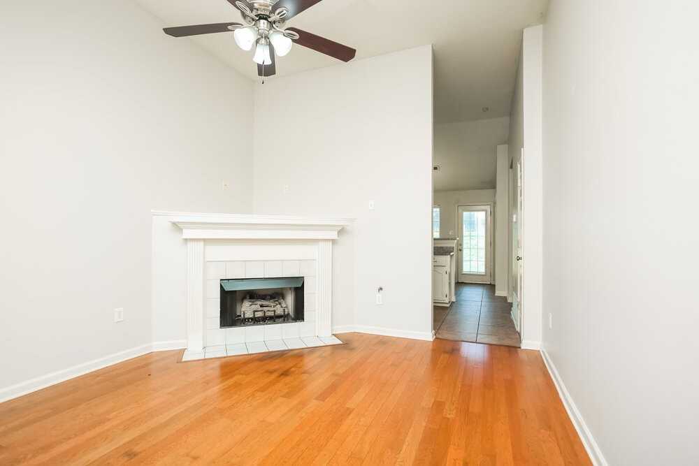 5290 Kristy Ln - Photo 4 of 15