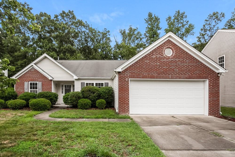 2111 Hunters Trail Dr