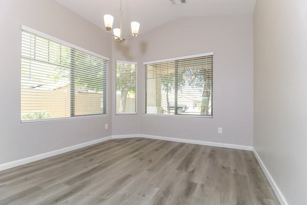 5807 S 248th Ln - Photo 6 of 16