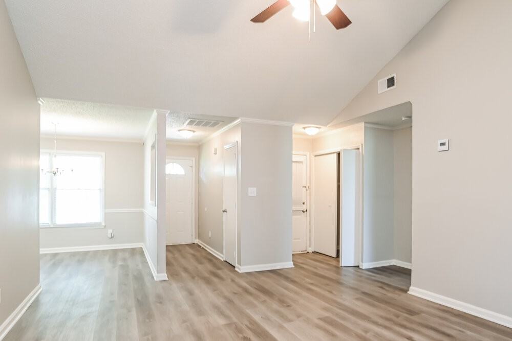 4040 Coopersdale Rd - Photo 6 of 19