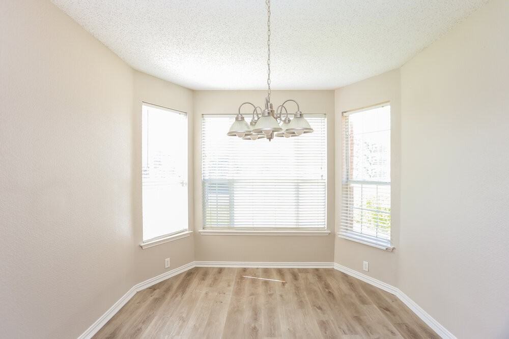 3404 Roddy Dr - Photo 6 of 19