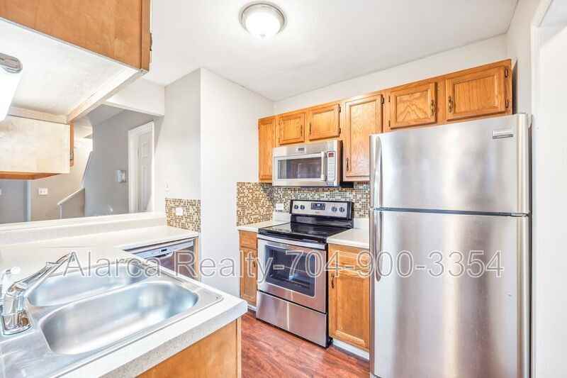 3136 Driftwood Dr #A - Photo 3 of 19