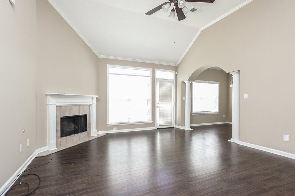 10183 Tall Hickory Dr - Photo 2 of 16