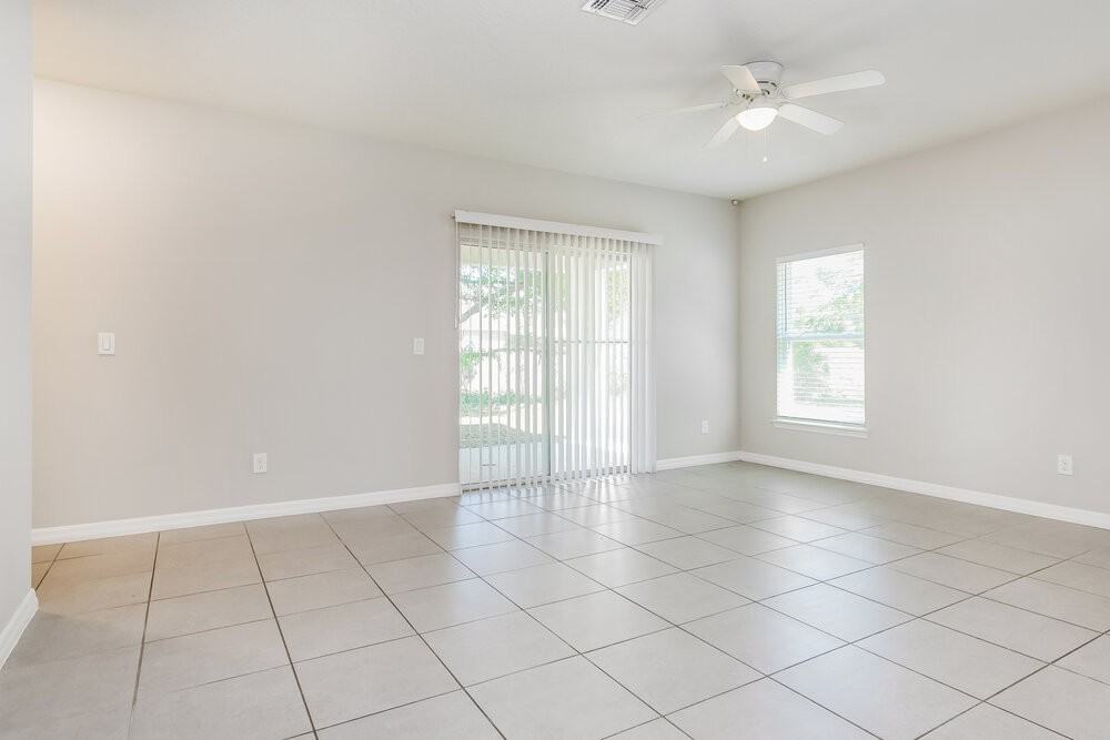 1387 Burnley Ct - Photo 5 of 19