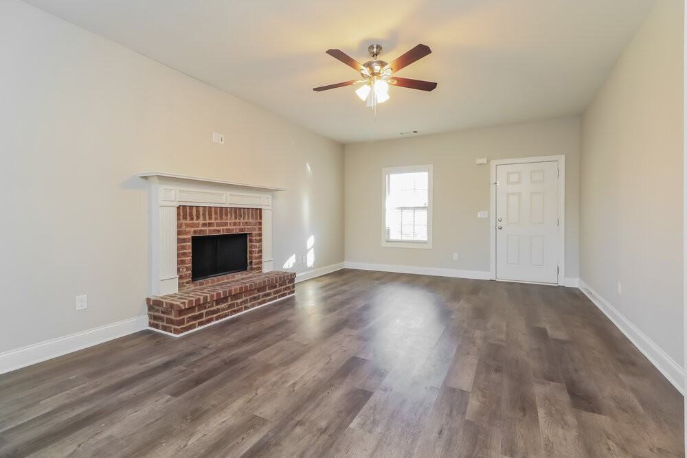 450 Louise Way - Photo 6 of 17