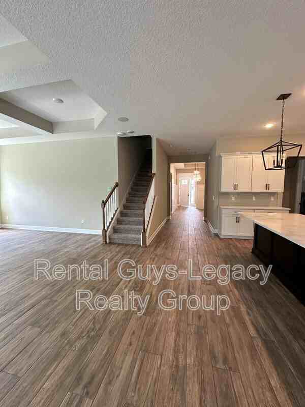 813 Crosswater Lake Dr - Photo 3 of 19