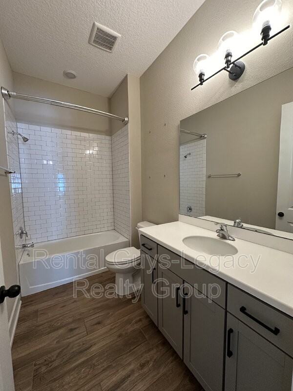 813 Crosswater Lake Dr - Photo 4 of 19
