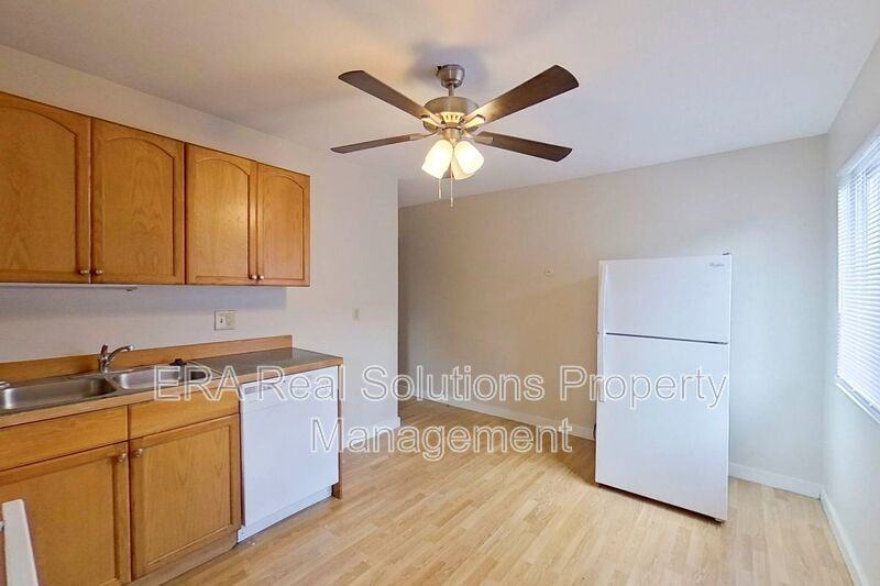 2462 Hiawatha St - Photo 6 of 17