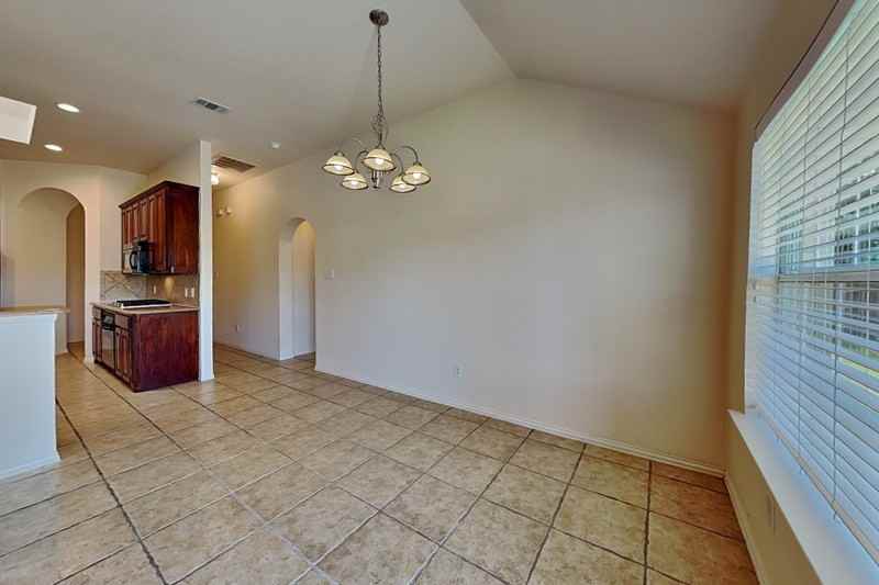 15748 Appaloosa Dr - Photo 6 of 18