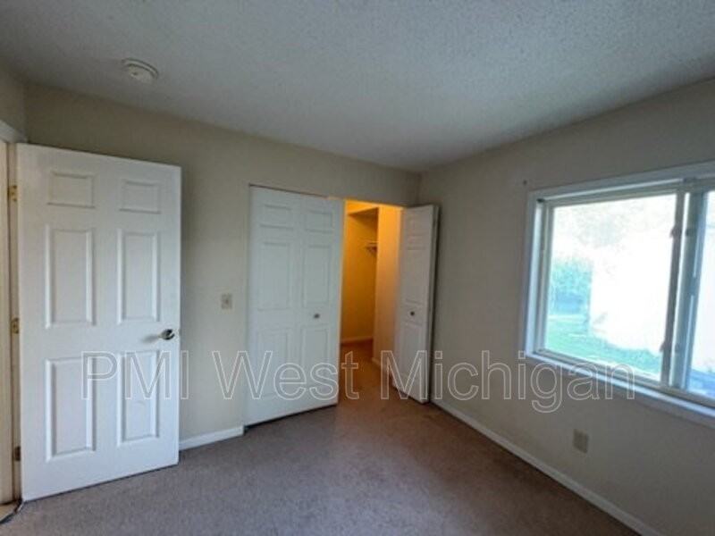 603 Peachtree Pl - Photo 6 of 9