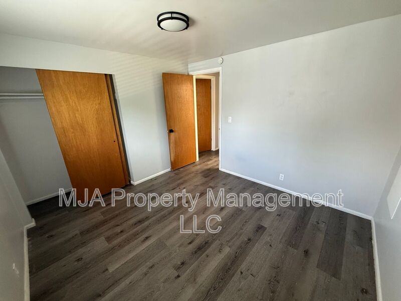 2630 Southeast #2630A - Photo 6 of 9