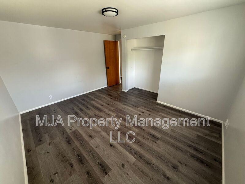 2630 Southeast #2630A - Photo 7 of 9