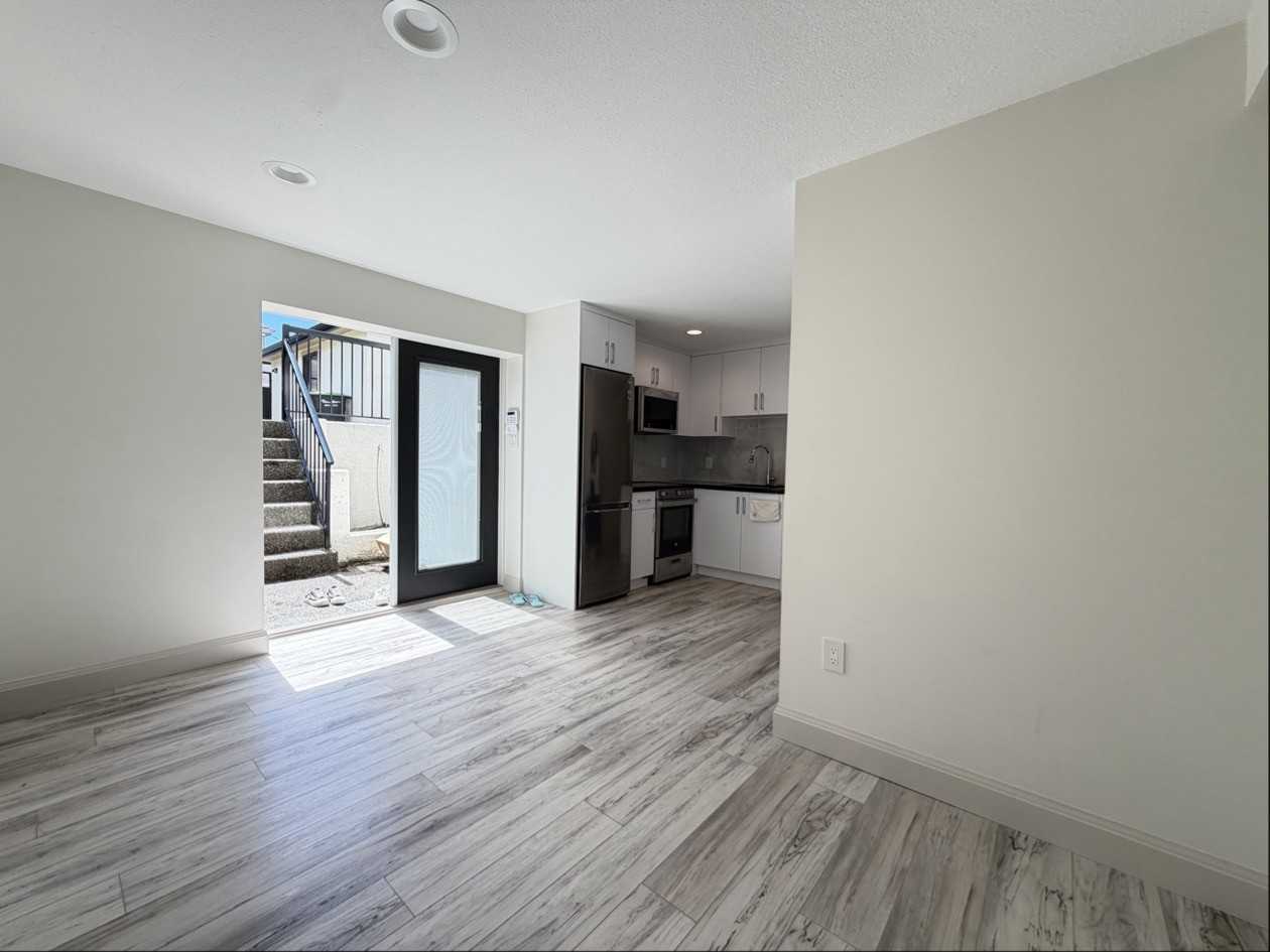 1762 West 58th Avenue #BSMT - Photo 2 of 14