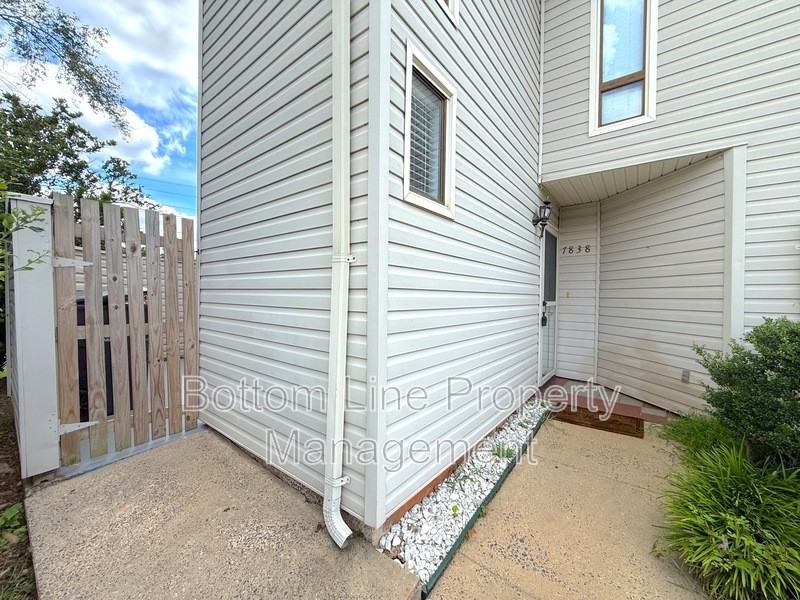 7838 Hummingbird Ln - Photo 2 of 21