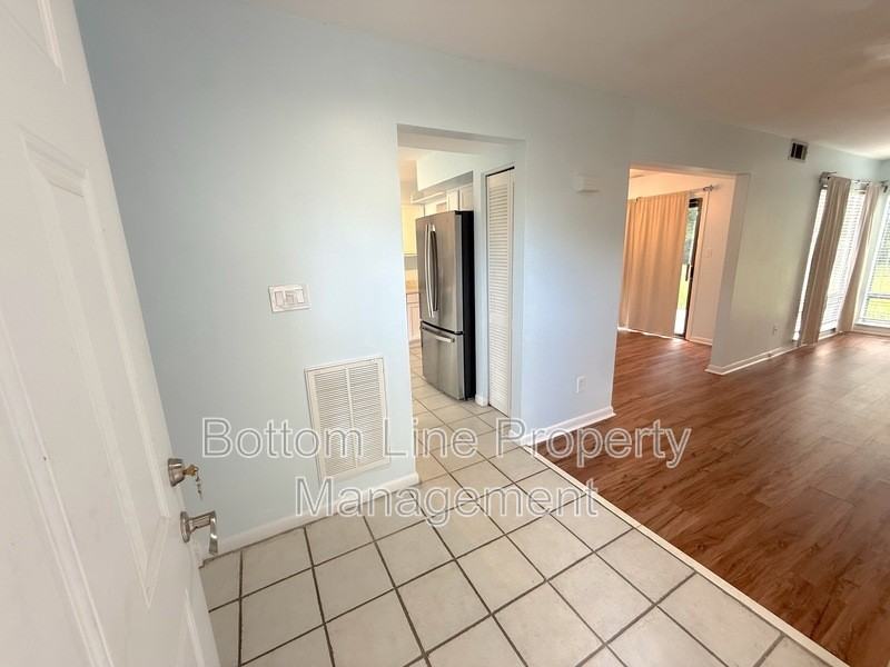 7838 Hummingbird Ln - Photo 3 of 21