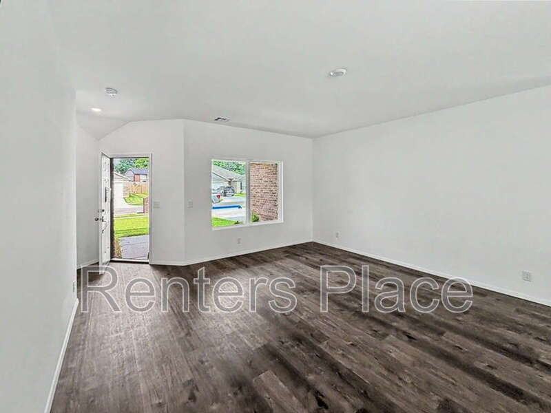 7113 S Maple Ave - Photo 2 of 11