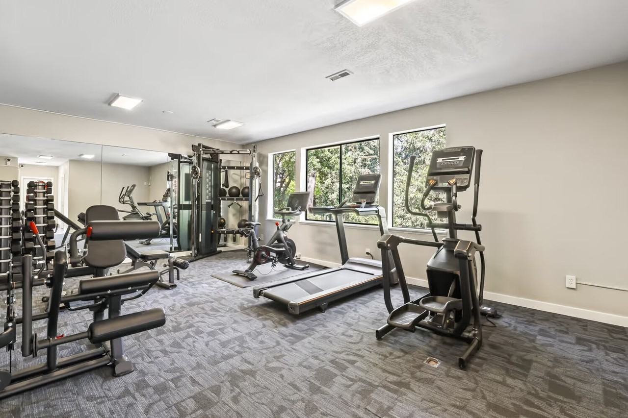 Veri on Cascade Forest Heights - Photo 4 of 10
