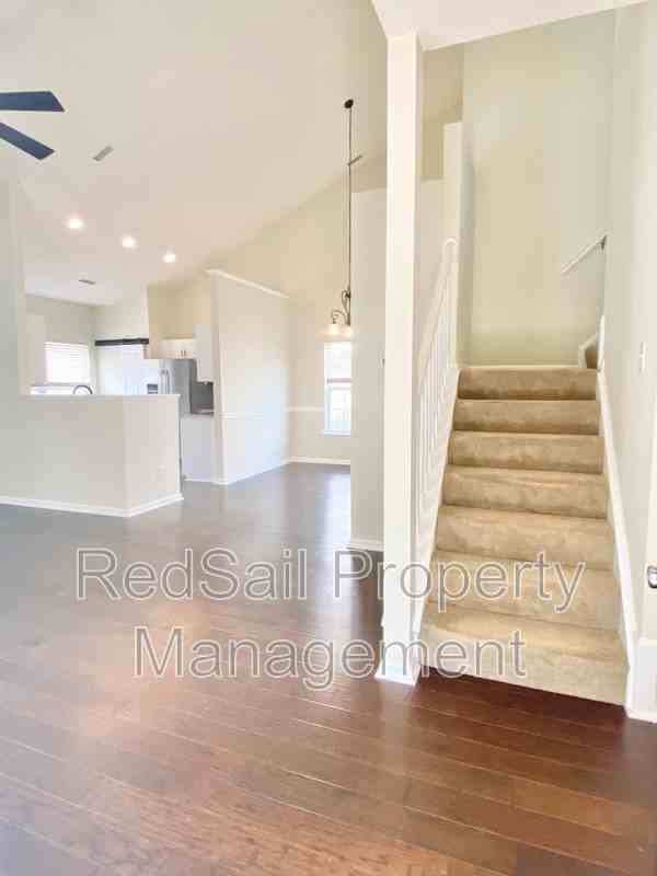 405 Holmes Blvd - Photo 3 of 22