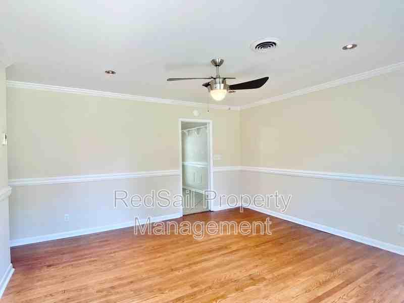164 Mark Twain Dr - Photo 3 of 23