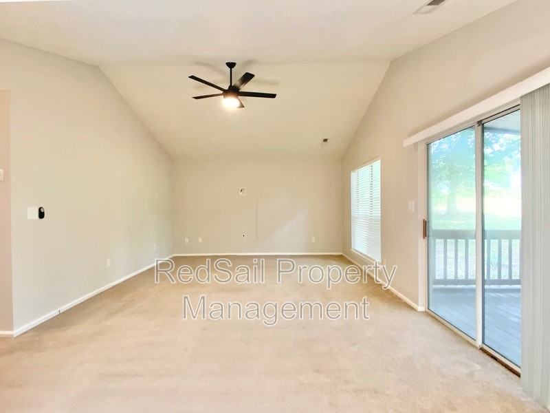 5310 Gardner Ct - Photo 3 of 17