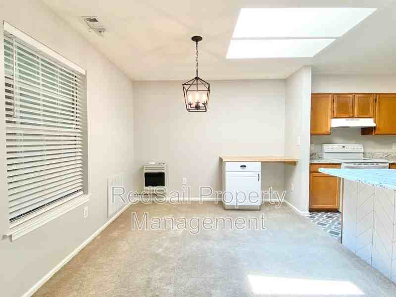 5310 Gardner Ct - Photo 5 of 17