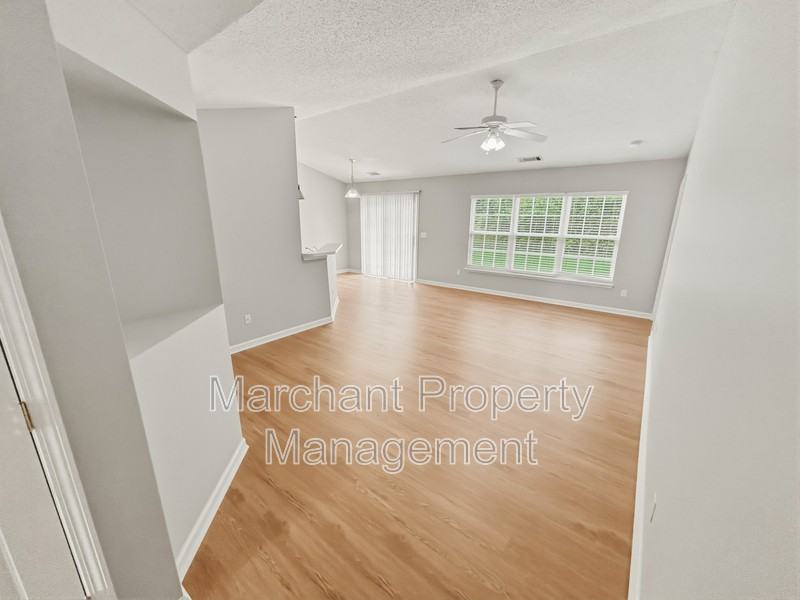 776 Waterbrook Ln - Photo 7 of 50