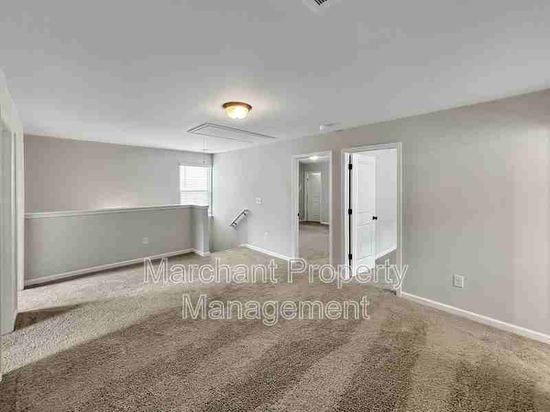 137 Gervais Cir - Photo 7 of 14