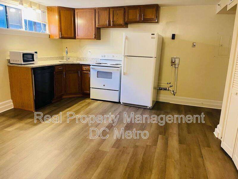 815 Maryland Ave Ne #2 - Photo 5 of 18