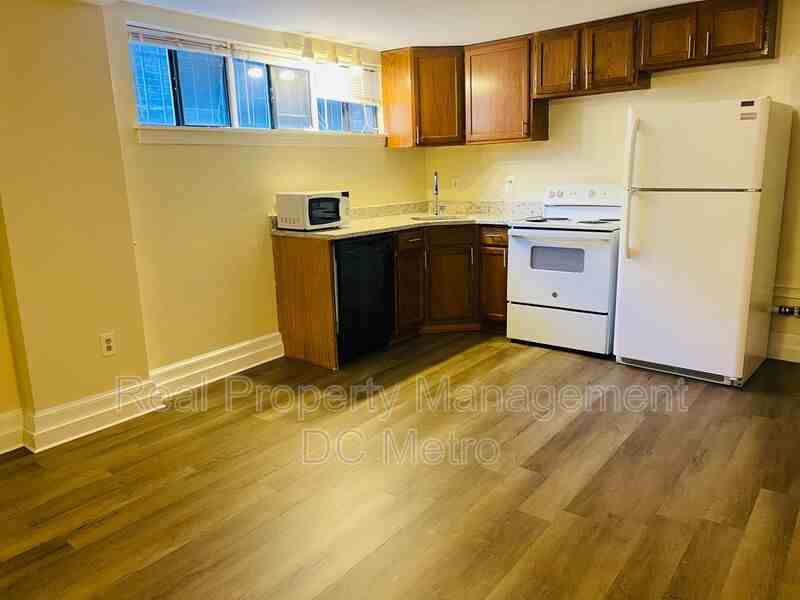 815 Maryland Ave Ne #2 - Photo 6 of 18