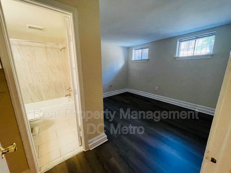 815 Maryland Ave Ne #2 - Photo 7 of 18