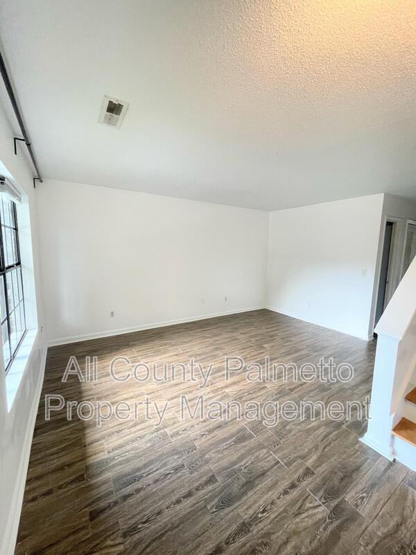 256 Fleming Rd #D - Photo 2 of 12