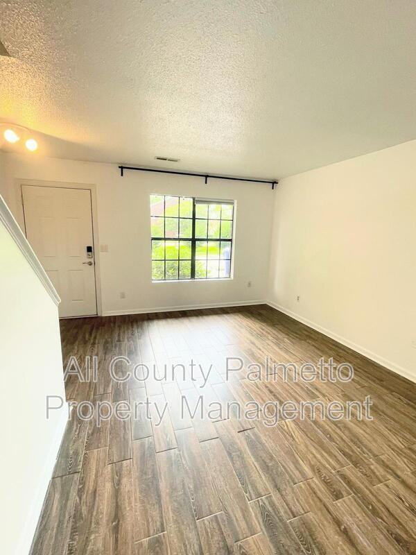 256 Fleming Rd #D - Photo 3 of 12