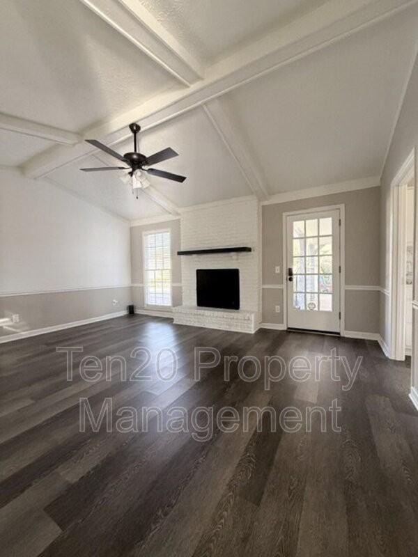7332 Kirkwood Dr - Photo 2 of 10