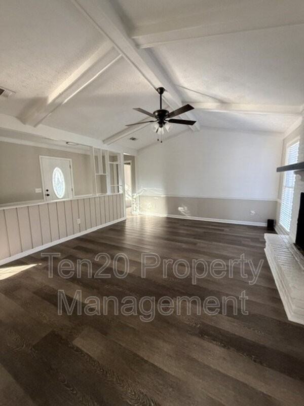 7332 Kirkwood Dr - Photo 3 of 10