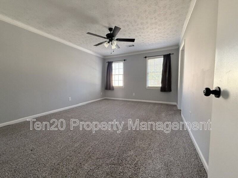 7332 Kirkwood Dr - Photo 7 of 10