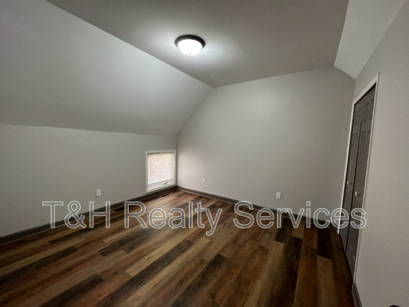 314 N Hamilton Ave - Photo 4 of 16