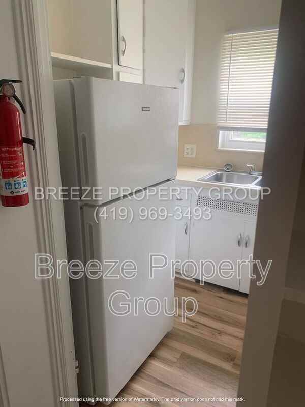 2445 W Bancroft St #2155-10 - Photo 3 of 8