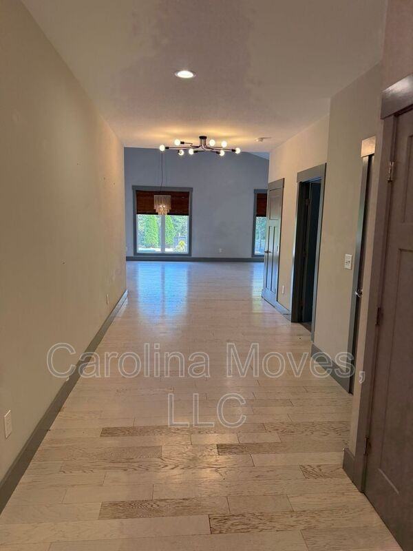 2452 Fews Bridge Rd - Photo 6 of 30
