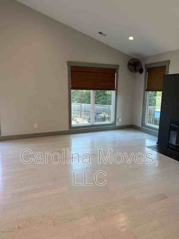 2452 Fews Bridge Rd - Photo 7 of 30