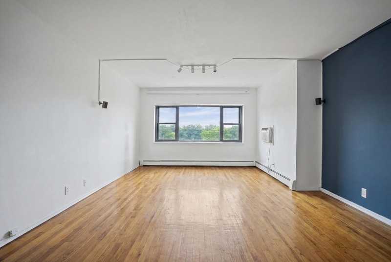 204 Woodcliff Ave #4C - Photo 2 of 13