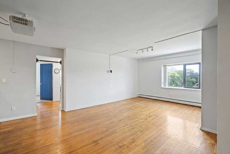 204 Woodcliff Ave #4C - Photo 3 of 13