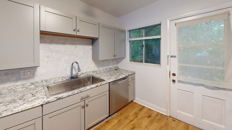 1114 Fountain St #A - Photo 2 of 11