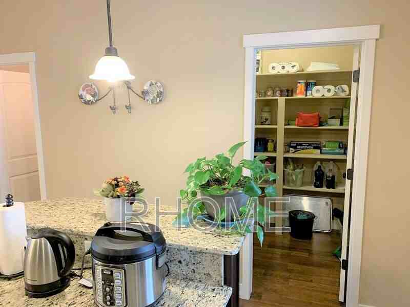 131 W Parramatta Ln - Photo 3 of 14
