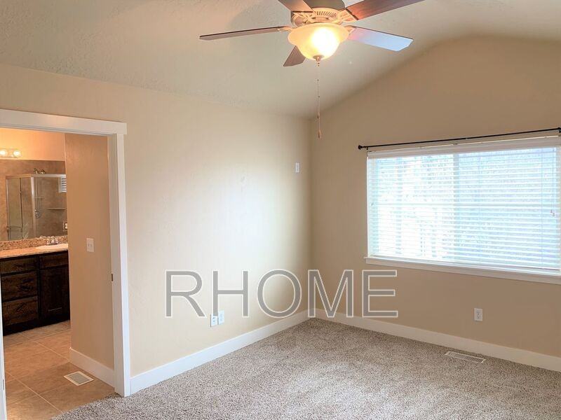 131 W Parramatta Ln - Photo 7 of 14
