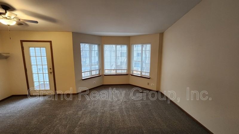 277 W Treehouse Ln - Photo 6 of 14