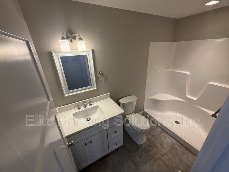 445 S 14th St - Photo 7 of 17