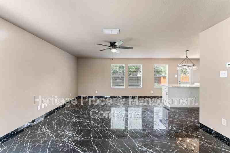 5819 Providence Oak - Photo 7 of 40